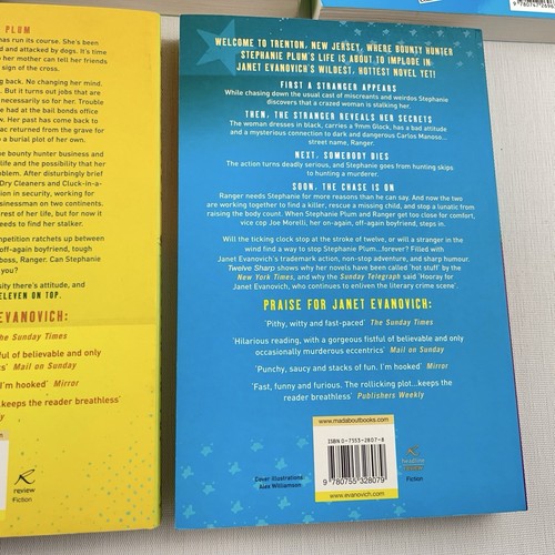 Janet Evanovich Book Bundle LOT x7 7 up 8 9 10 11 12 Plum Lovin' Stephanie Plum - Picture 20 of 24