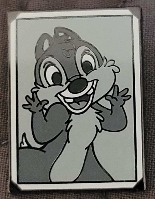 2011 DISNEY CHIP DALE BLACK WHITE SNAPSHOT PHOTO PICTURE PIN LIMITED CHIPMUNK 