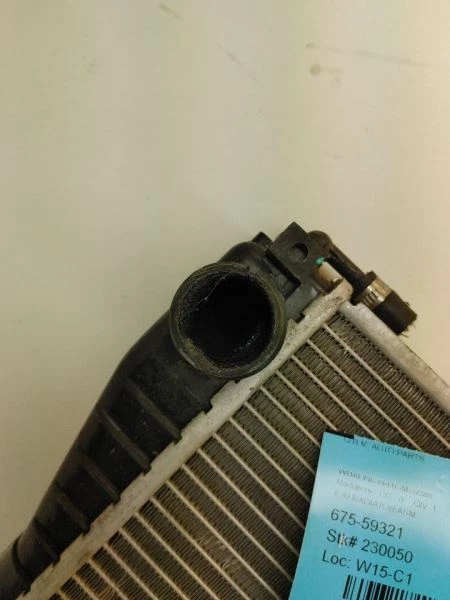 99 00 01 02 03 BMW 540I E39 RADIADOR ASM Foto 3 de 4