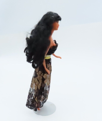 Vintage Mattel Barbie 1991 Hawaiian Fun Kira Doll Stand Not
