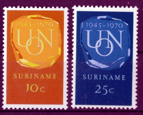 Surinam 579-80, 25 Years UNO