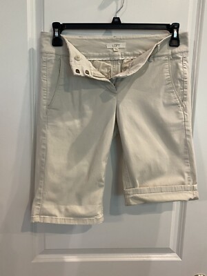 Loft women s 4/6 Bermuda roll shorts, very nice