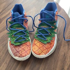 Nike SpongeBob SquarePants x Kyrie 5 Pineapple House Size 8.5 Steven Hillenburg.