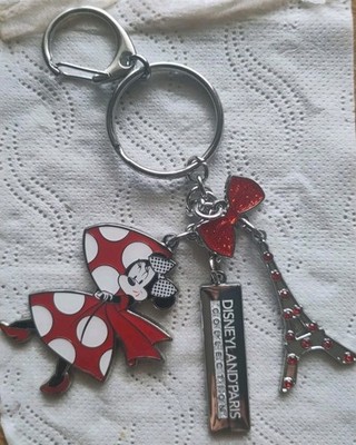 DISNEY Minnie Parisienne Schlüsselanhänger Disneyland PARIS Metall Eiffelturm