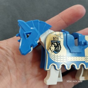 LEGO Kingdoms Lion Knight Armored White Horse - Barding & Battle Helmet SET