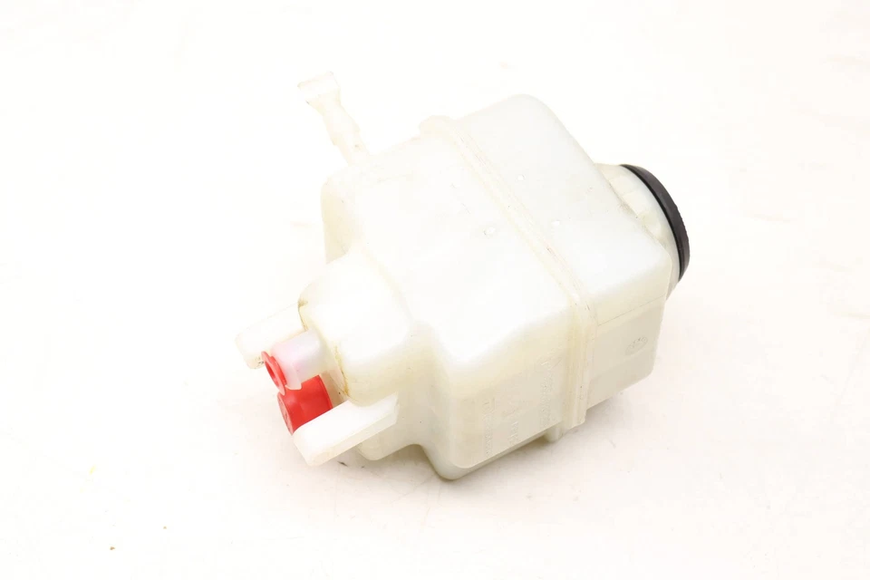 2014-2019 BMW 640I XDRIVE GRAN COUPE - Reservatório de fluido de freio / TANQUE 6782289 - Imagem 2 de 4