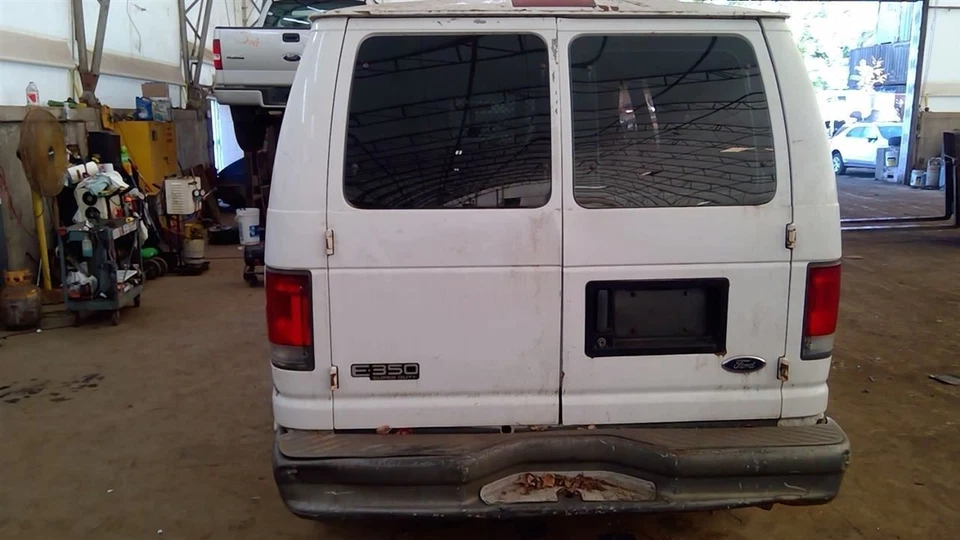 Radiator 10-415 Thru 05/30/11 Fits 97-11 FORD E350 VAN 6774645 Foto 2 de 4