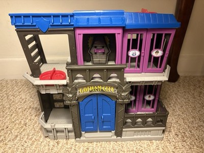 Mattel 2012 Imaginext DC Super Friends Gotham City Jail Playset Batman