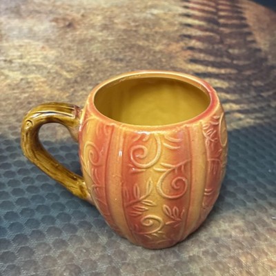 CERAMIC PUMPKIN/FALL LOOK WITH STEM HANDLE & VINE/LEAVES  LARGE COFFEE CUP/MUG