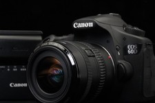 US Duty Paid Canon EOS 60D 18.0MP DSLR Digital SLR Camera w/ Lens 9494