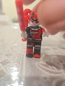  LEGO Harley Quinn Minifig/ Bat Set 70906 Sh306 Retired 2018 See Pics