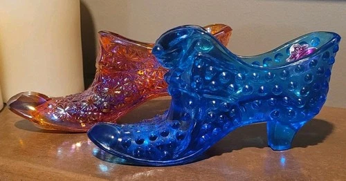 2-Fenton Glass Slippers-Cat Head Hobnail Heeled Cobalt Blue & Red Daisy Slipper
