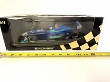 1/18 MINICHAMPS Red Bull Sauber Petronas Showcar 2001 N. Heidfeld NEW