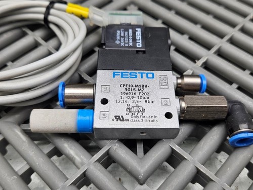 Festo 196916 Solenoid Valve CPE10-M1BH-3GLS-M7 w/ MSZE-3-24DC Valve Coil - Picture 2 of 4