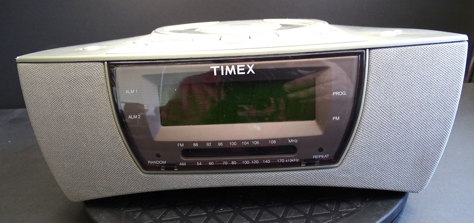 Timex T608T Digital Stereo CD Alarm Clock Radio Nature Sounds MP3 Line-In tested