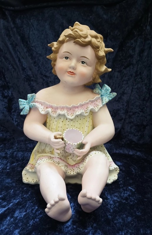 Vintage Bisque Figurine Piano Baby Girl Holding Cup Hand Painted 6111X