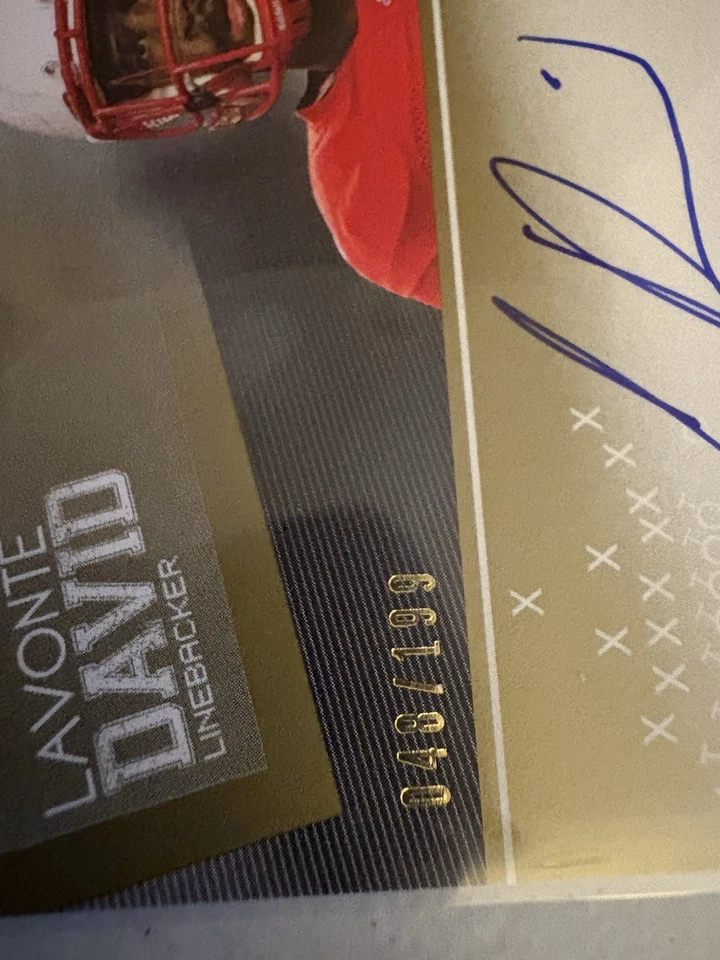 Pase de prensa 2012 - Firmas Lavonte David #PPS-LD oro/199 (AU, RC) Foto 2 de 3