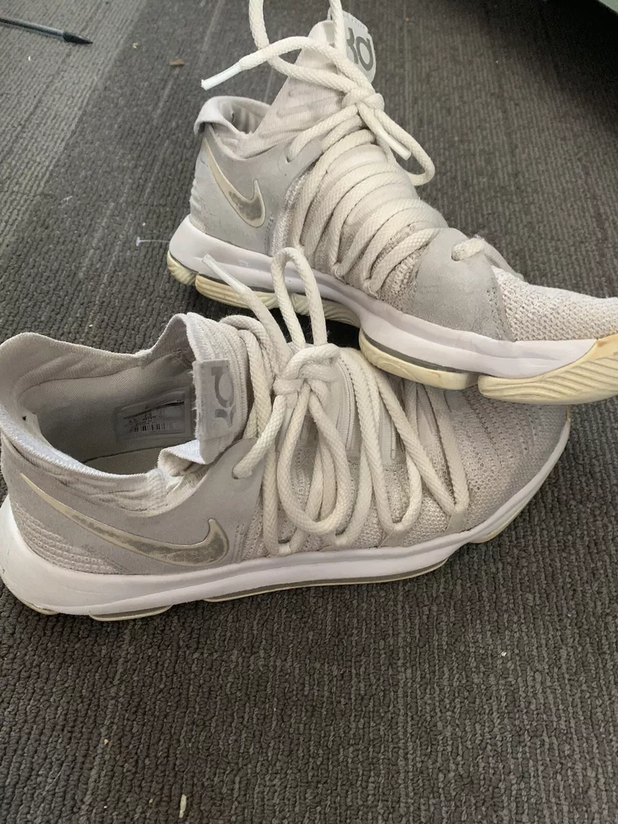 kevin durant basketball shoes Size 10 Women s