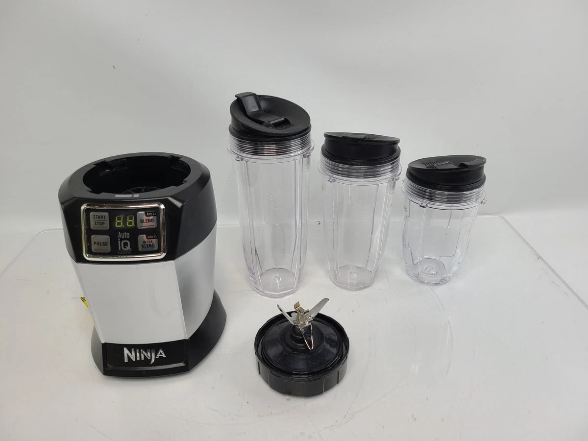 Ninja BL482 Nutri Personal Blender Auto-iQ Base w/ 3 Cups 1000-Watt