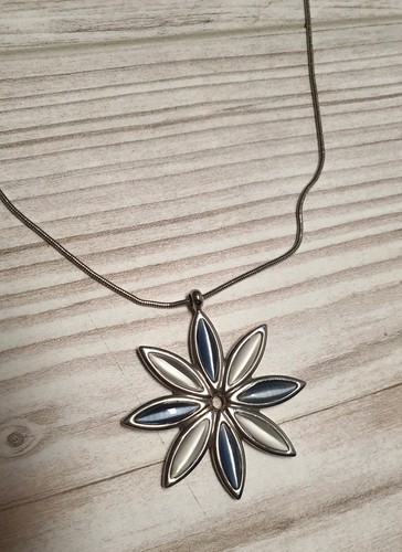 Collana antica catenina ciondolo argento colorato bigiotteria tradizionale retrò vintage - Foto 2 di 9