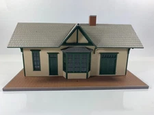 Walthers 933-2707 Golden Valley Depot,  O scale