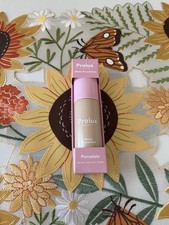 Prolux Matte Foundation In The Color Porcelain