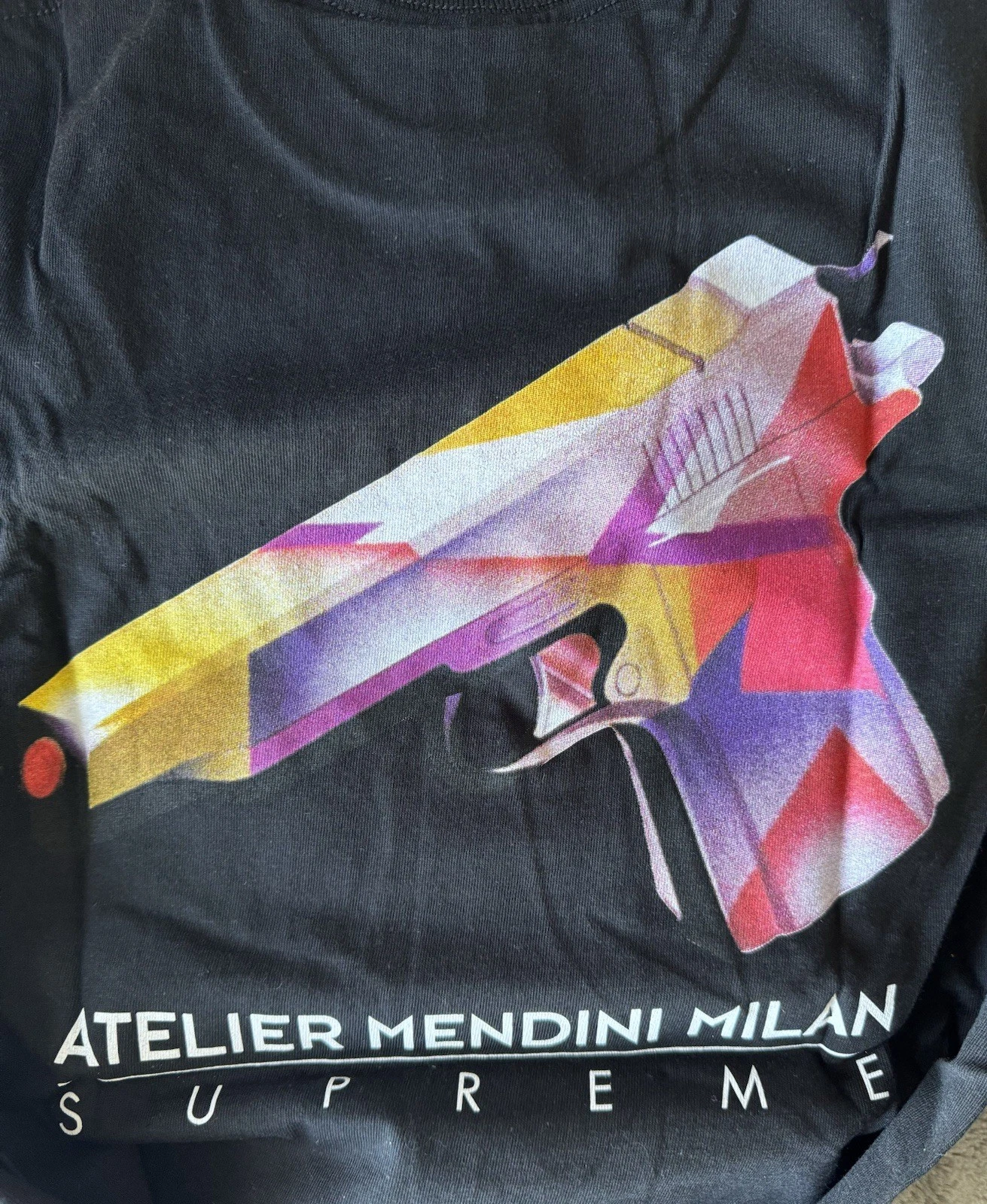 T shirt noir Supreme Atelier Mendini Milan logo pistolet taille S neuf kaws