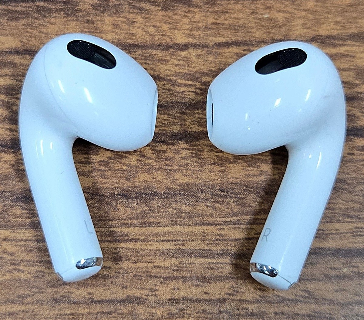 Apple AirPods 3 3rd Generation Bluetooth with Wireless Charging