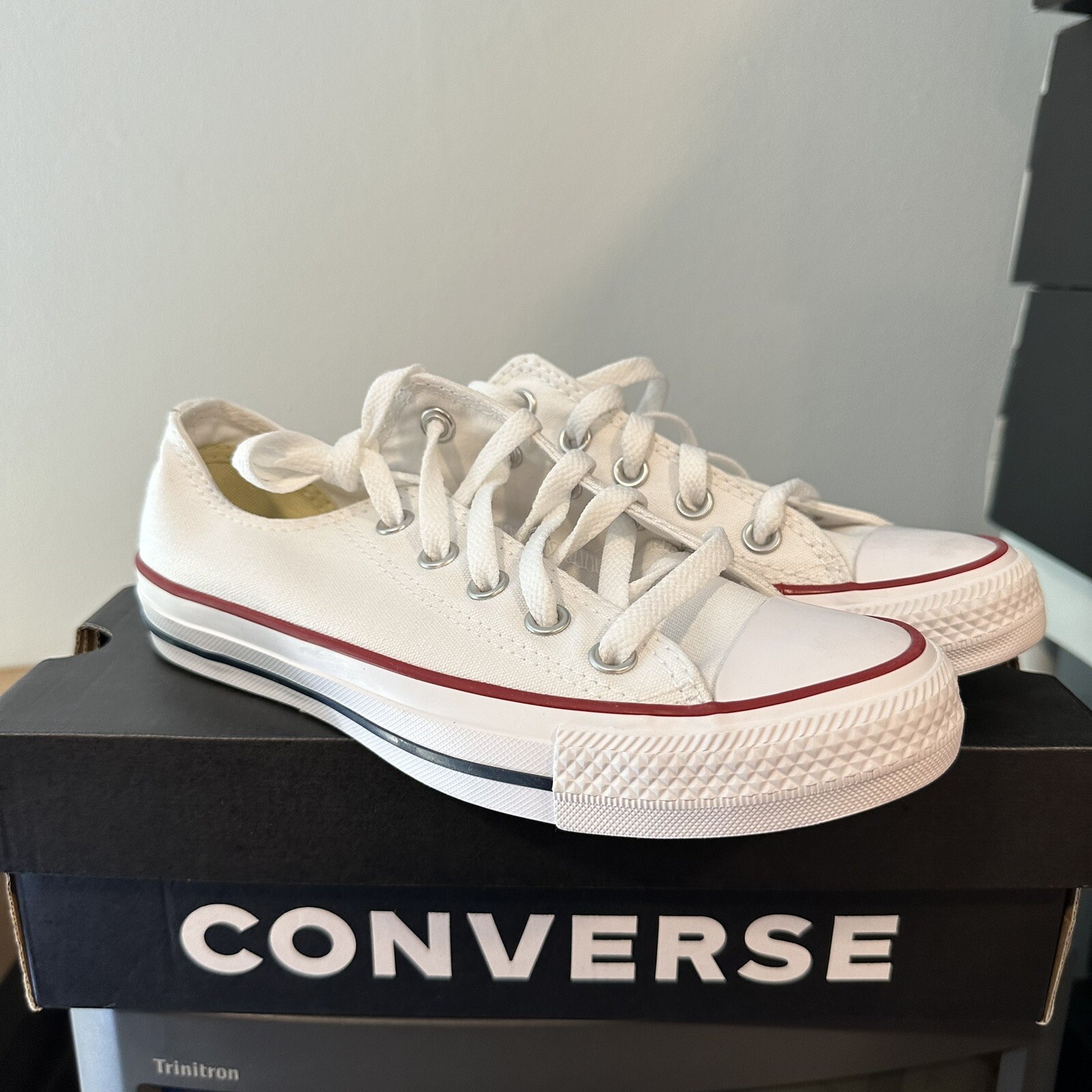 Converse Chuck Taylor All Star Classic White Mens 3.5 Womens 5.5-image