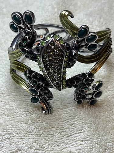Yuhong Kirks Folly Happy Hopper Green Enamel Rhinestone Frog Cuff Bracelet