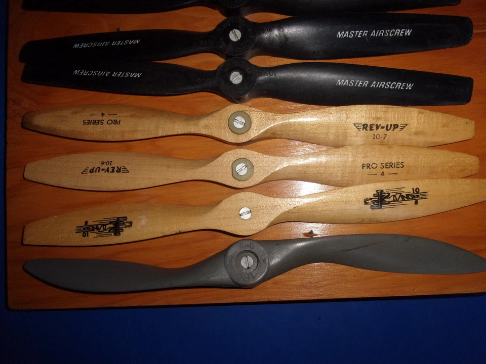 Master Airscrew Lot of 7 Propellers + Board & Wrenches 10x6 10x7 10x8 10x10 B-11 - Image 3 of 4