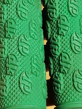DK BMX "Vice Grips" Mid-School Green Handlebar Grips. One Shortened. Grab Nice 