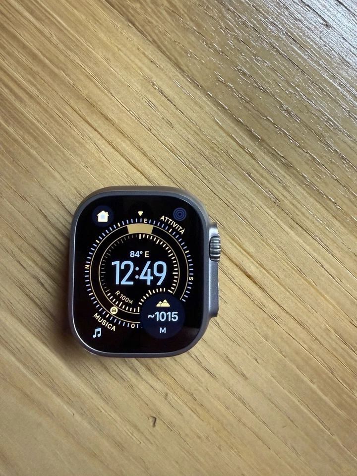 Apple Watch Ultra 3, foto 1 di 5