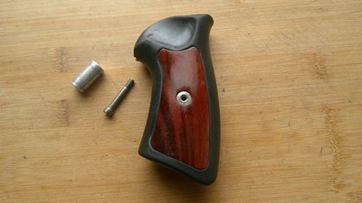Ruger Factory Grip W/ Rosewood Inserts Ruger GP100 Super Redhawk