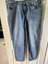 Old Navy Mid Rise Wow Boyfriend Straight Jeans Womens Size 14