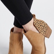 TOMS Everly Cutout Ankle Boots Honey Beige wi...