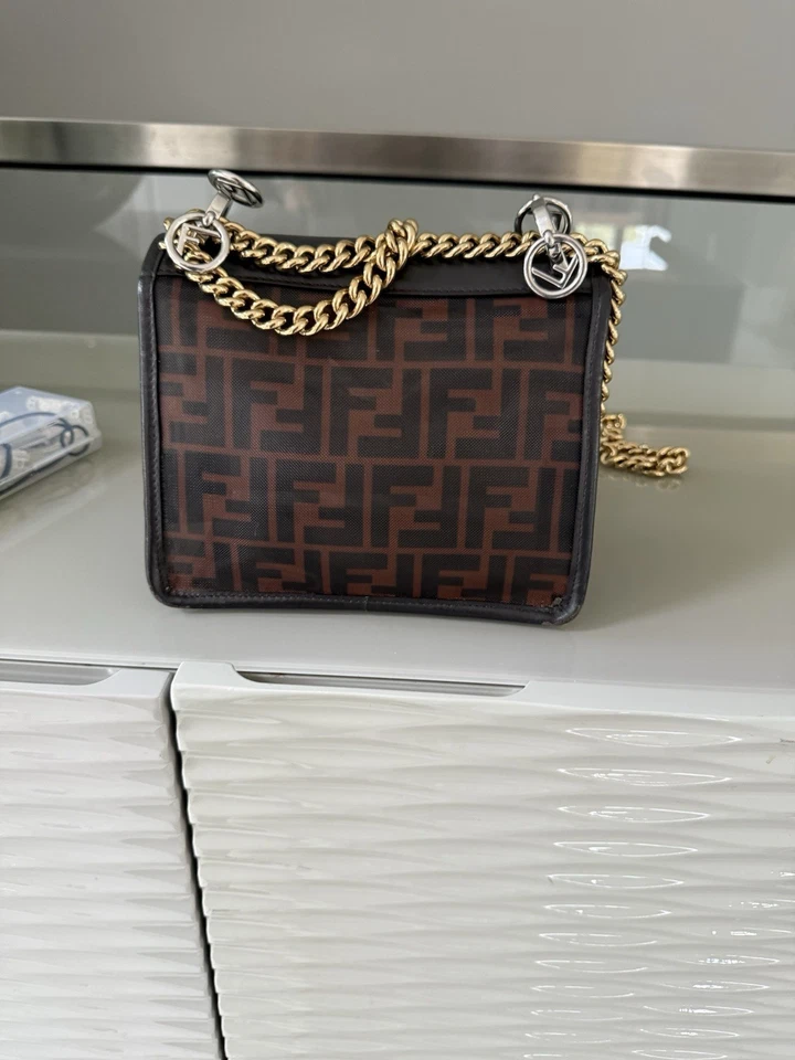 FENDI KAN F SHOULDER BAG ZUCCA MESH SMALL IN GREAT CONDITION HARDWARE COVER GOLD - Image 4 of 4