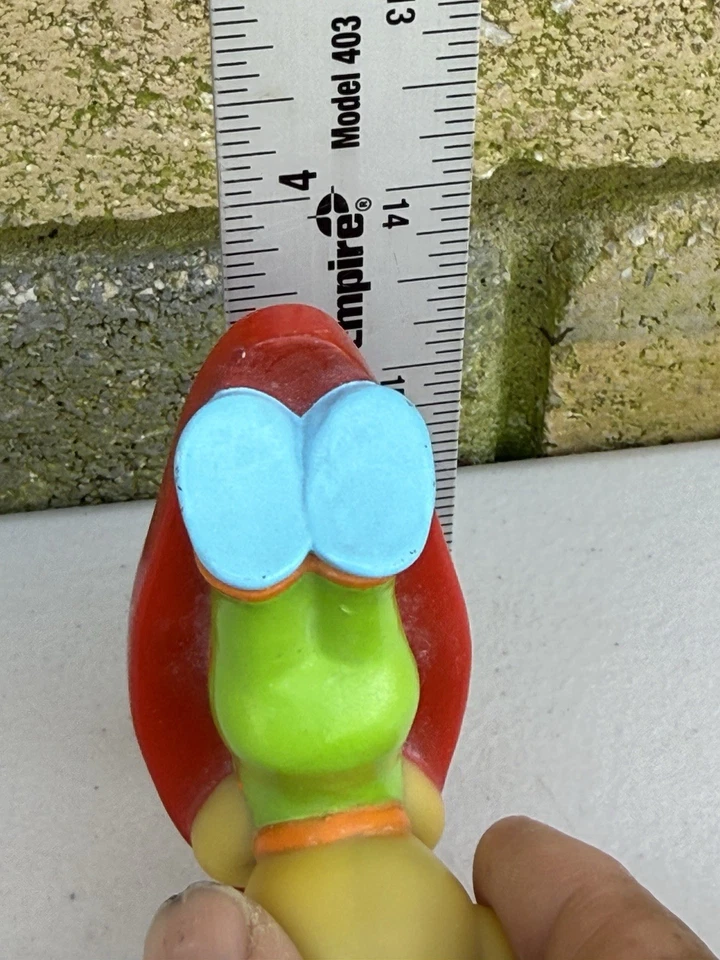 Sesame Street Bert On A Surfboard Pvc Cake Topper Juguete 4" Jim Henson Coleccionable Foto 4 de 4