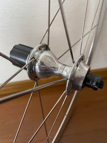 Ruota posteriore tubolare Campagnolo Shamal 700C con omaggio per 8 e 9s - Foto 8 di 9
