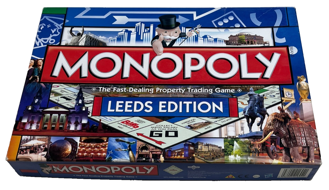 MONOPOLY GAME : Leeds Edition - Rare In Vgc (FREE UK P&P)