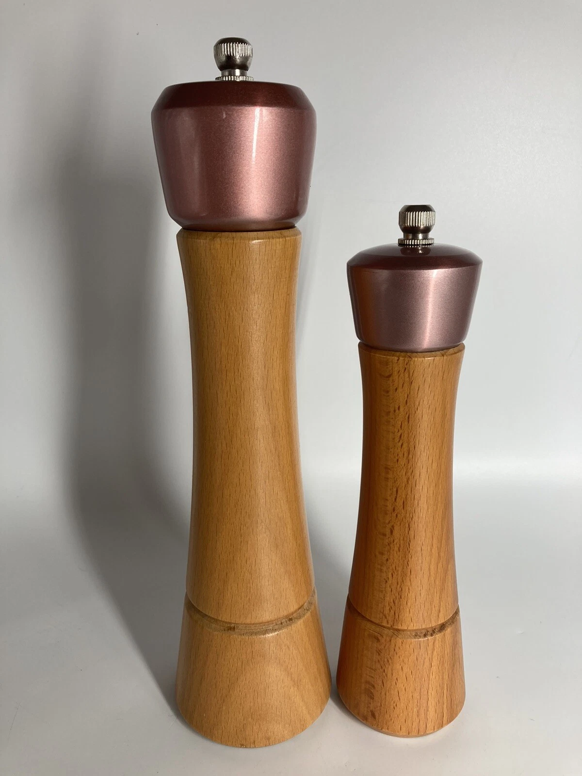 Salt & Pepper Grinders Wood And Aluminum Set 2