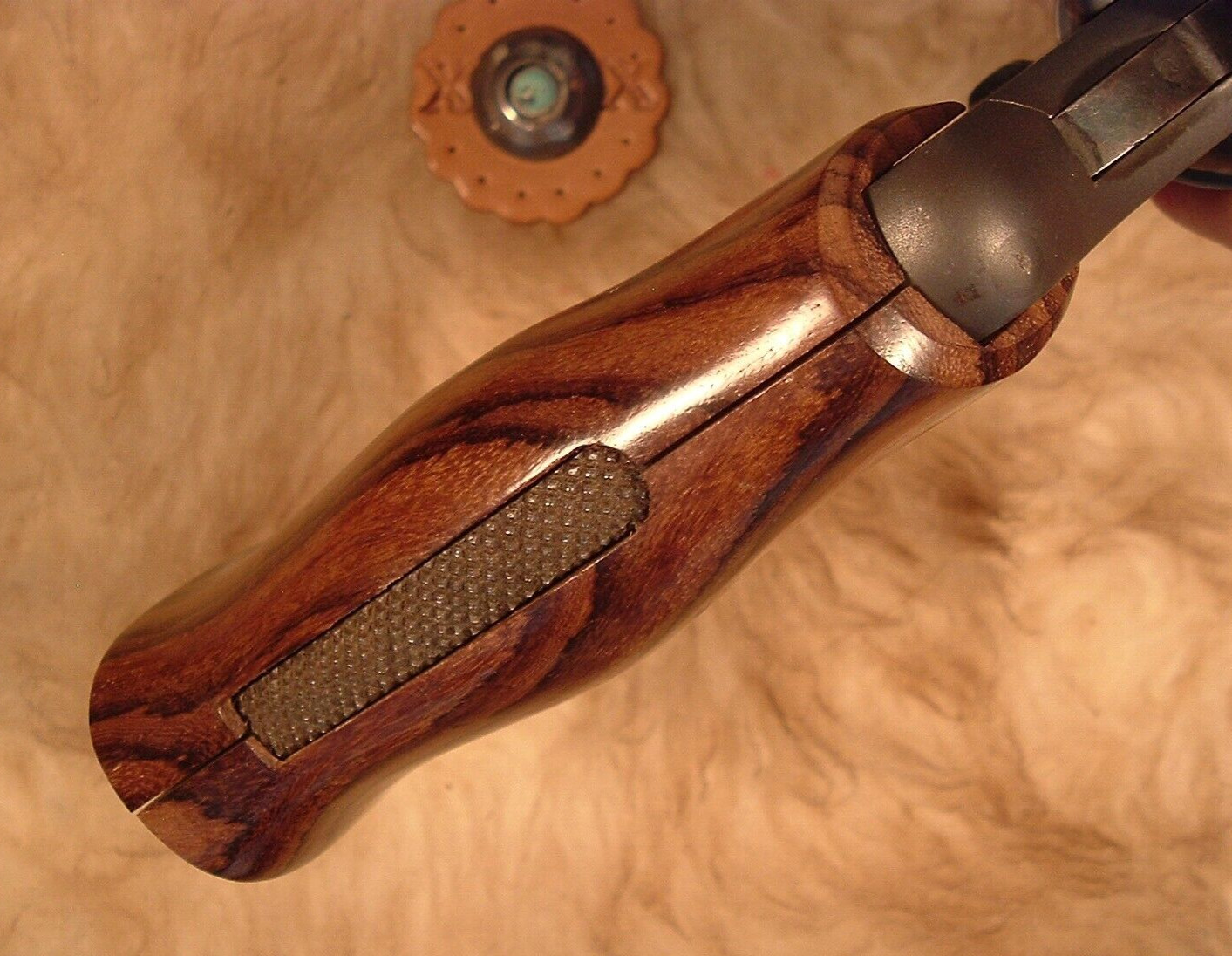 BEAUTIFUL CUSTOM EAGLE GRIPS BY ART JEWEL ENTERPRISES FOR COLT PYTHON