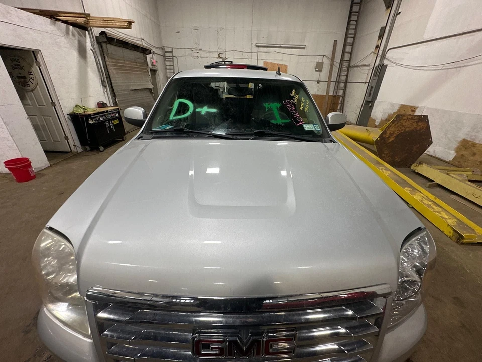 Used Hood fits: 2010 Gmc Yukon Hybrid Grade A - Изображение 4 из 4