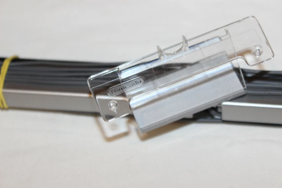 BARRA SENSORE NINTENDO WII ORIGINALE, SENSORE CON SUPPORTO - Immagine 2 di 2