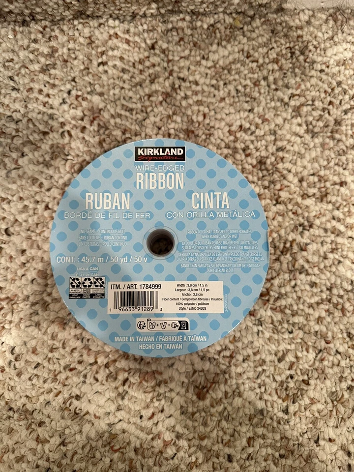 Cinta con bordes de alambre Kirkland Signature 50 yardas X 1,5 pulgadas rojo/blanco Navidad Foto 4 de 4