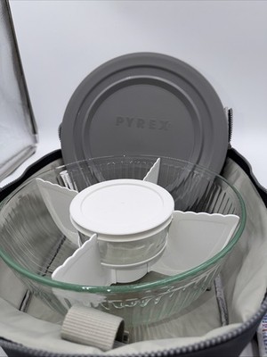 Pyrex Portables 7404-S 4.5qt Round Fluted Bowl W/Divider Dip Bowl/Bag Cold/Hot