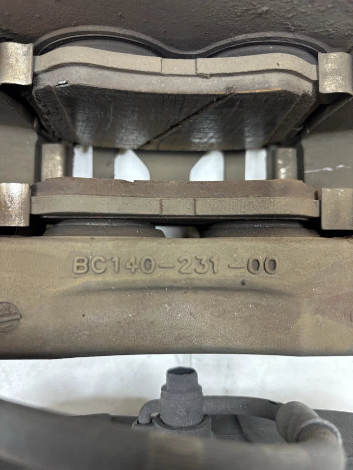 2015-2019 HYUNDAI GENESIS G80 5.0L RWD FRONT BRAKE CALIPERS SET X2 OEM - Image 4 of 4