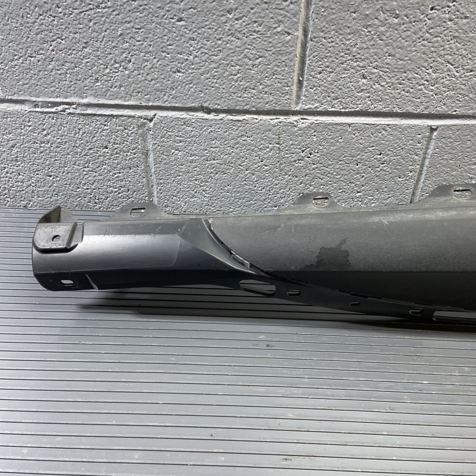 2014-2020 BMW i8 I12 Right Side Rocker Molding Skirt Trim Panel OEM *NOTE*