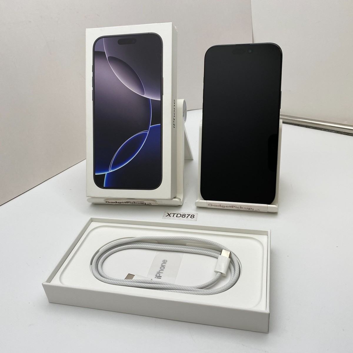 Apple iPhone 16 Pro Max - 256GB - Black Titanium (Unlocked) Open