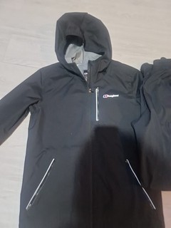 Berghaus tracksuit Age 14